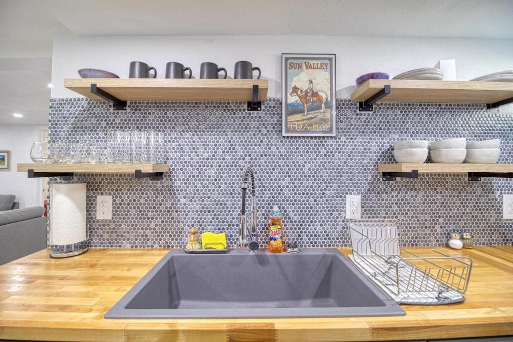 Great Find! Downtown Oasis With Office Setup Apartment Twin Falls Bagian luar foto